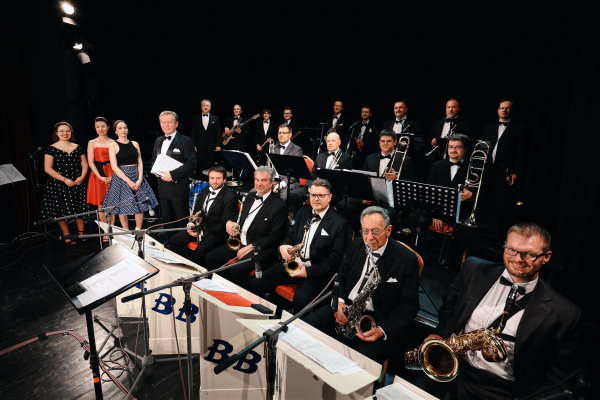 Vánoční koncert - Jindřichohradecký Bigband a Vladimír Hron