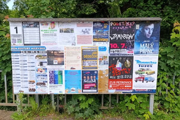Foto výlepové plochy v Milevsku 1  KLÁŠTER