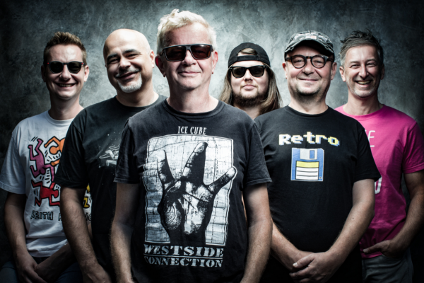 Mňága a Žďorp - Tour Hoříš? Hořím!