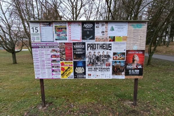 Foto výlepové plochy v Milevsku 15 U STADIONU