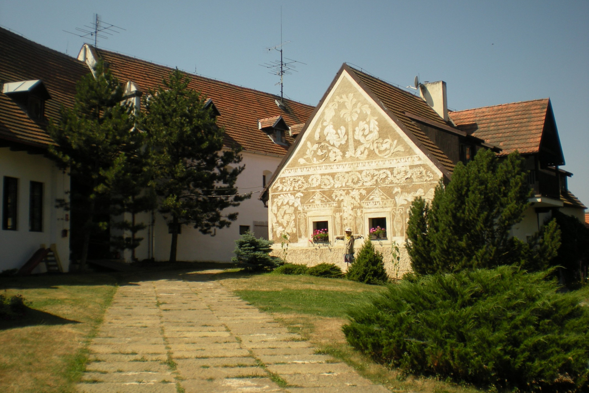 Foto Tvrz Holešice