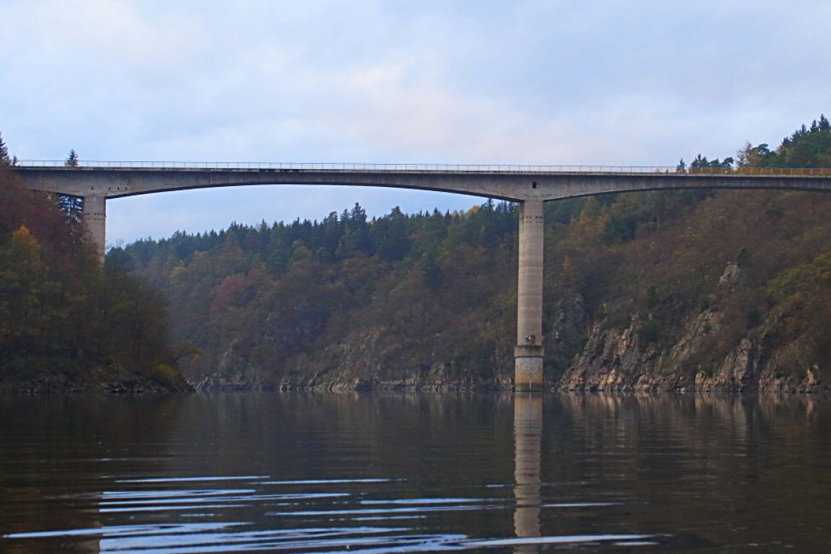 Foto Zvíkovský Vltavský most