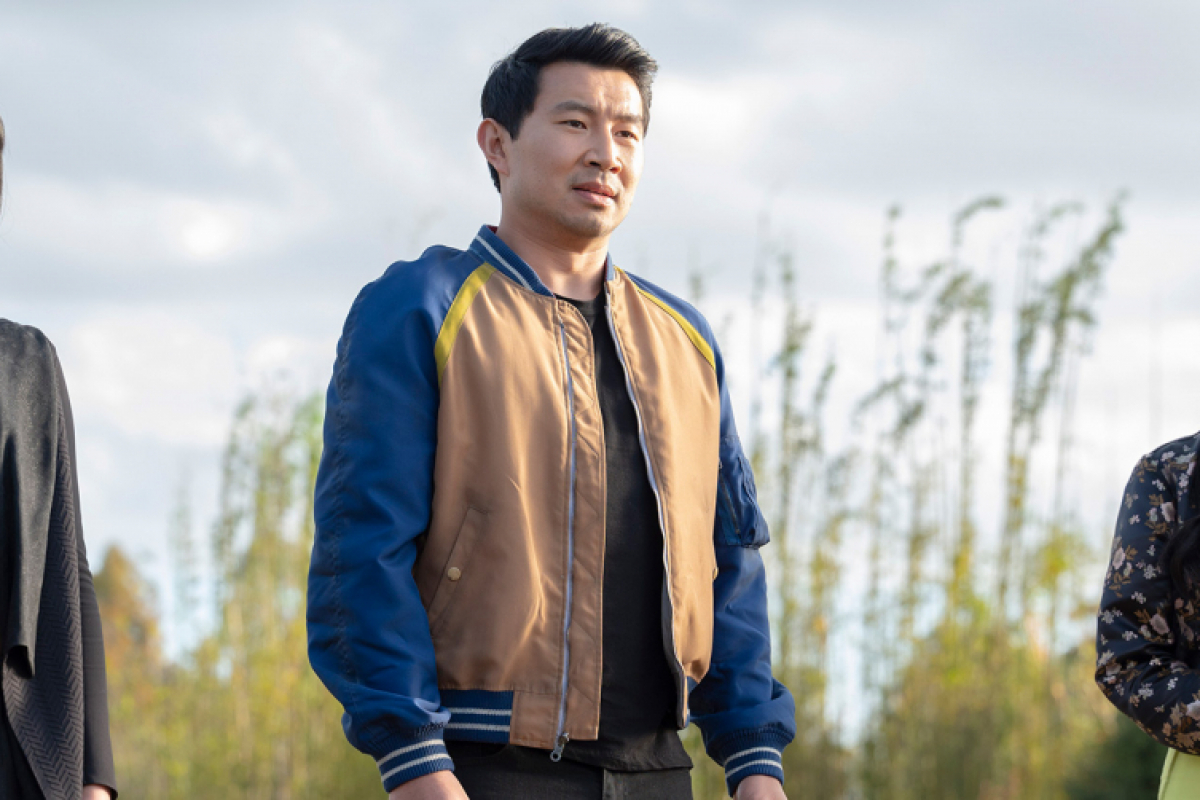 Foto SHANG-CHI A LEGENDA O DESETI PRSTECH