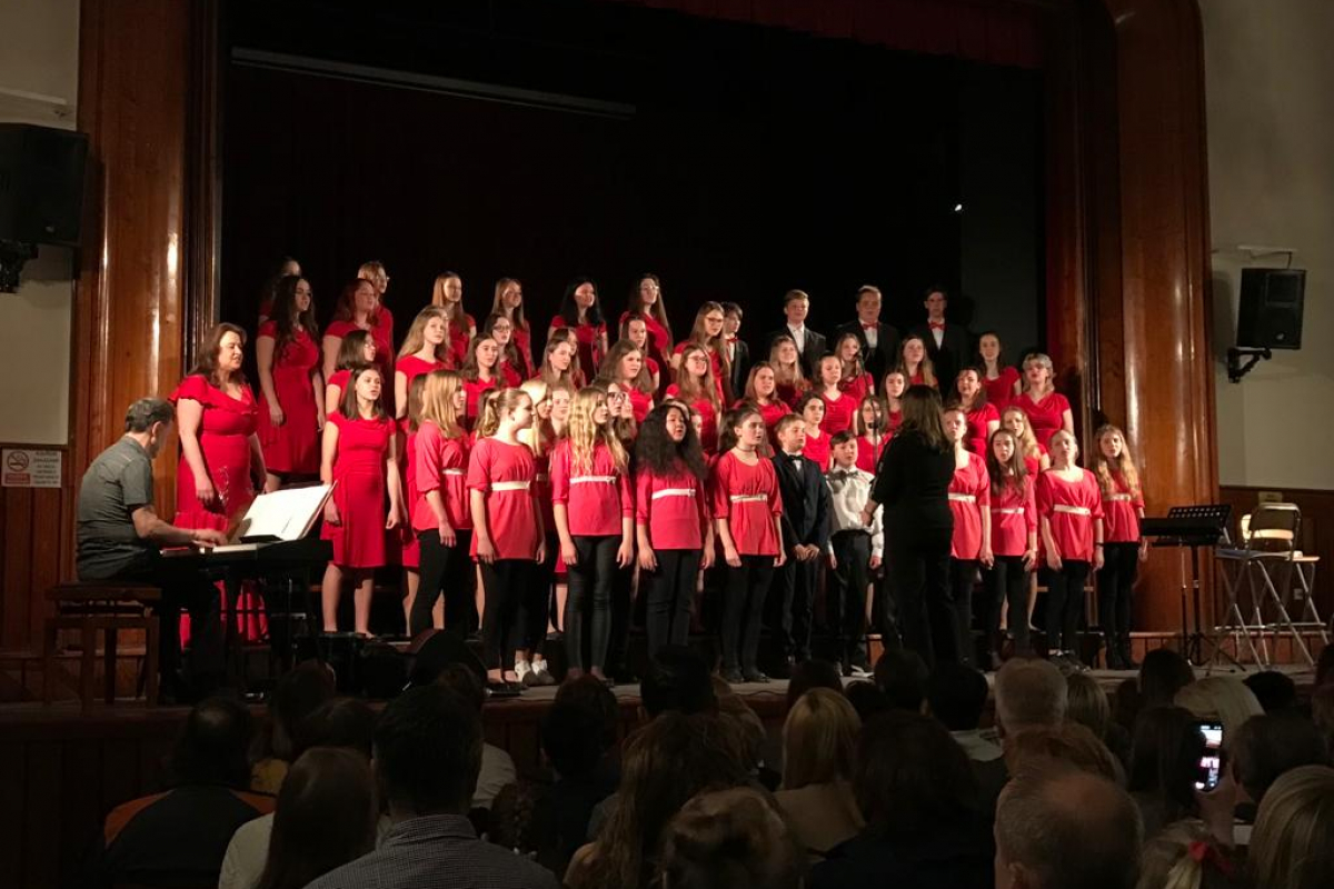 Foto Vánoční koncert - Jindřichohradecký Bigband a Vladimír Hron