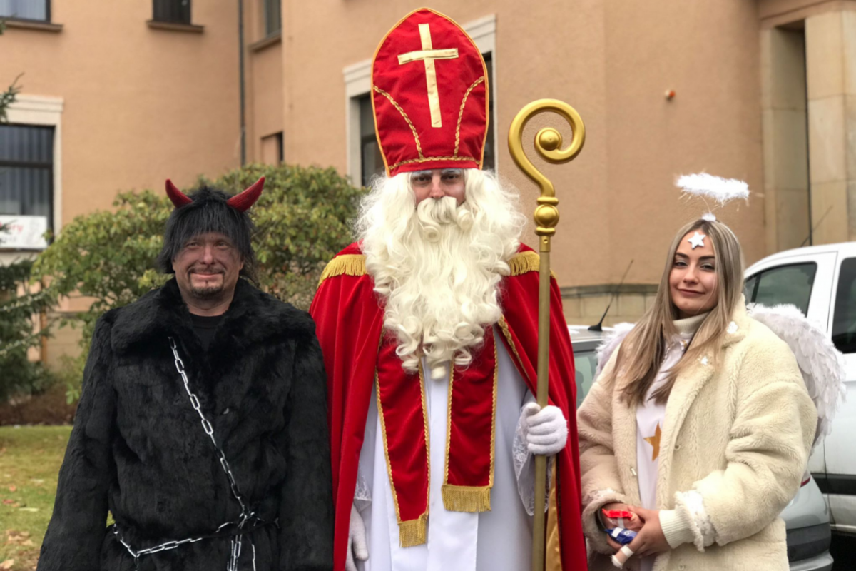Foto Mikulášská nadílka s Milevskými maškarami