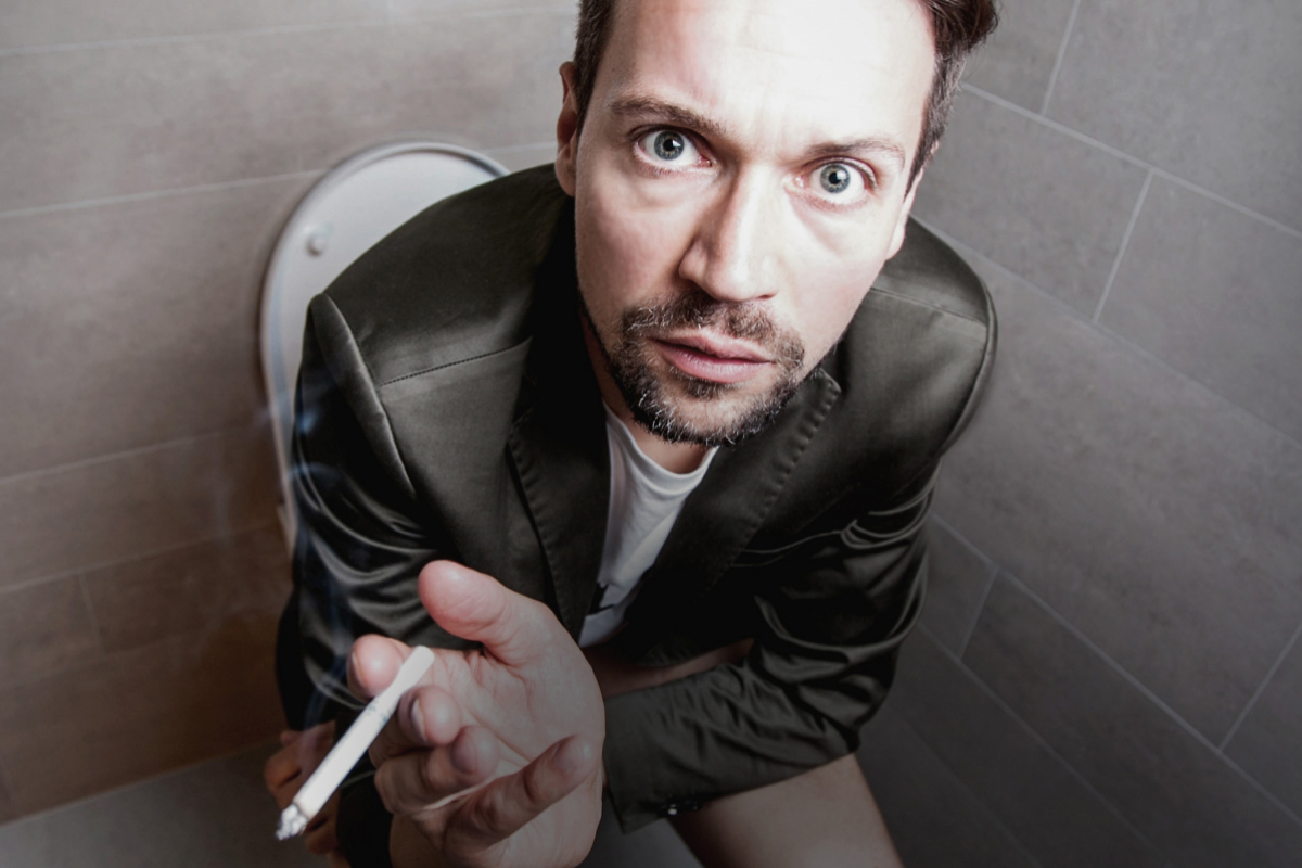 Foto Listování: Holčička a cigareta