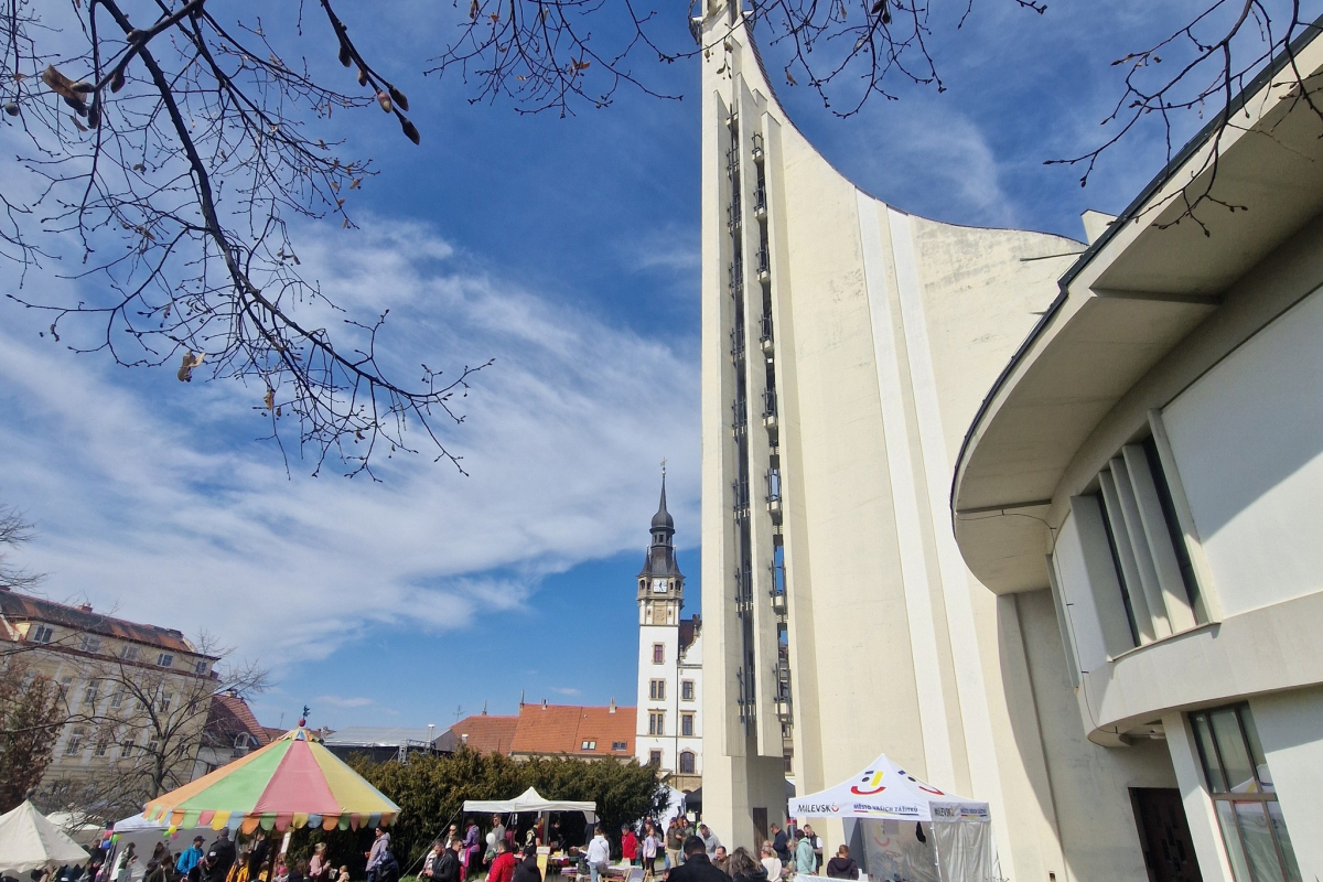 Foto k aktualitě Účast zaměstnanců domu kultury na Slavnostech mandloní a vína v Hustopečích