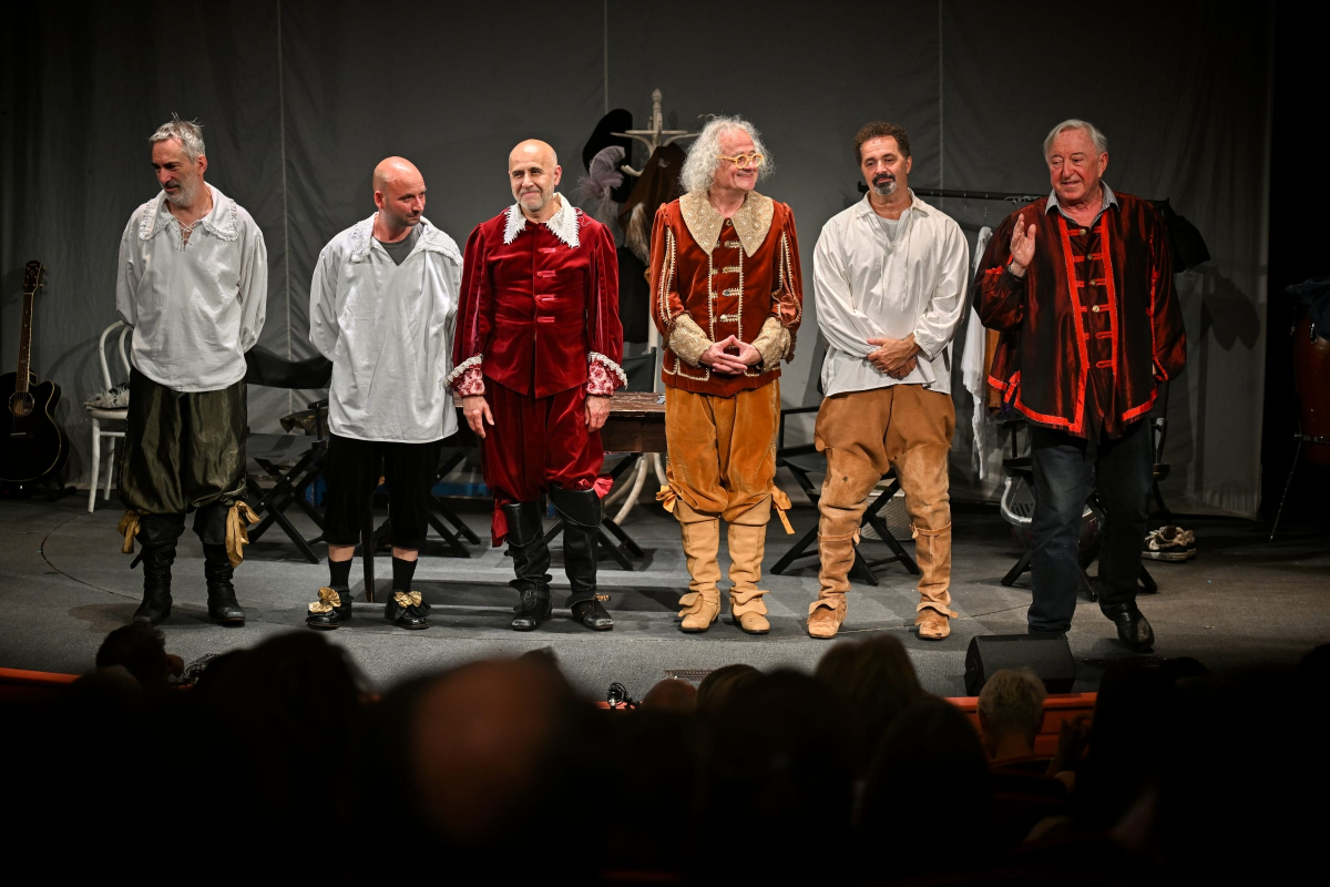 Foto Divadlo - Pánská šatna aneb Mušketýři v Mexiku