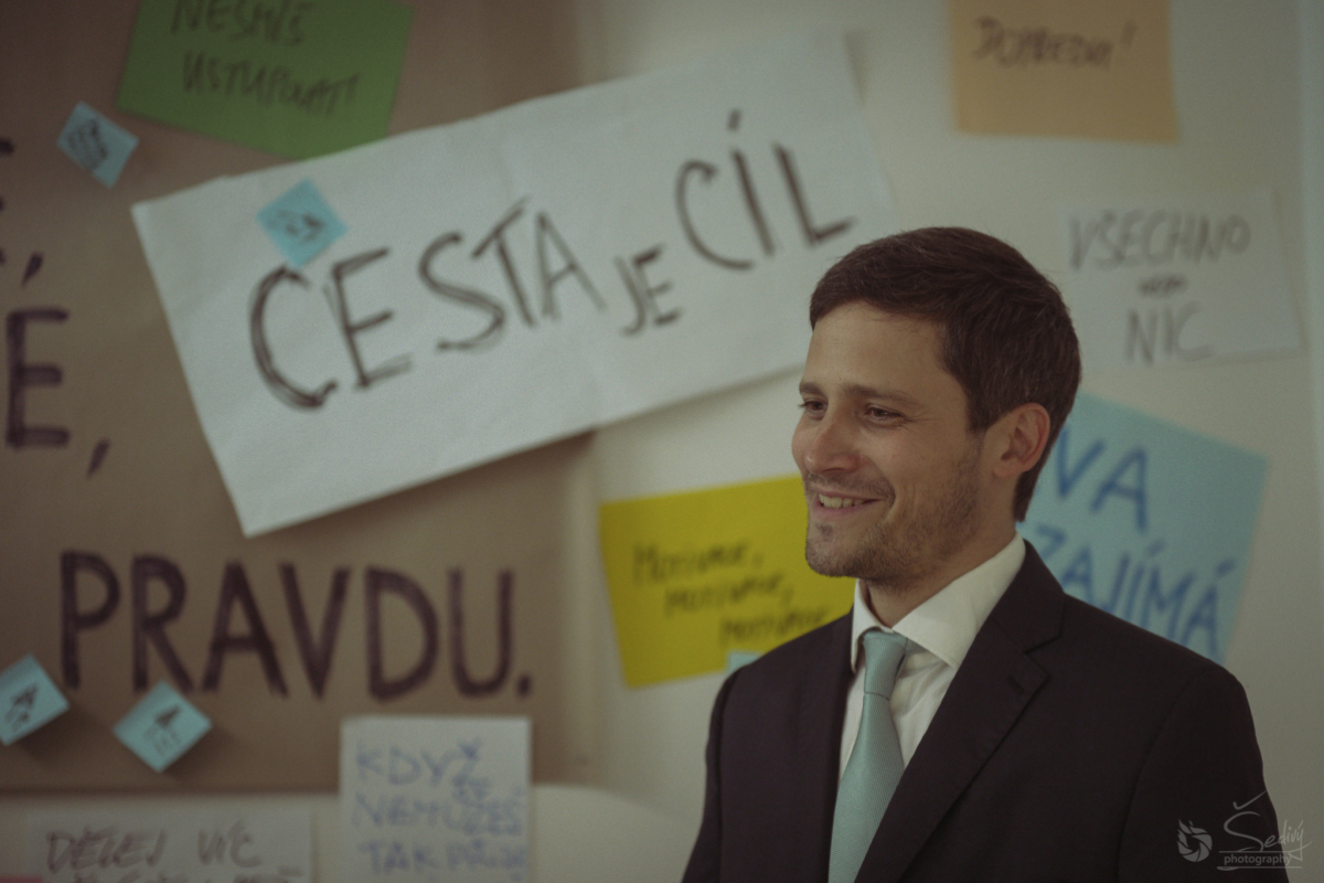 Foto Ovce žerou první