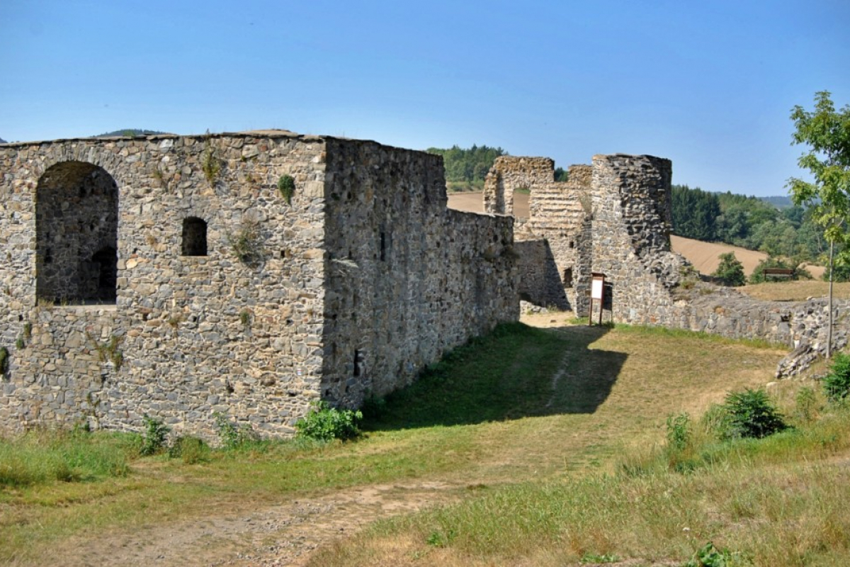 Foto Zřícenina Borotín