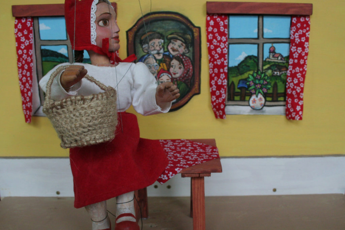 Foto Pohádka ke Dni dětí - Z Karkulčina košíku