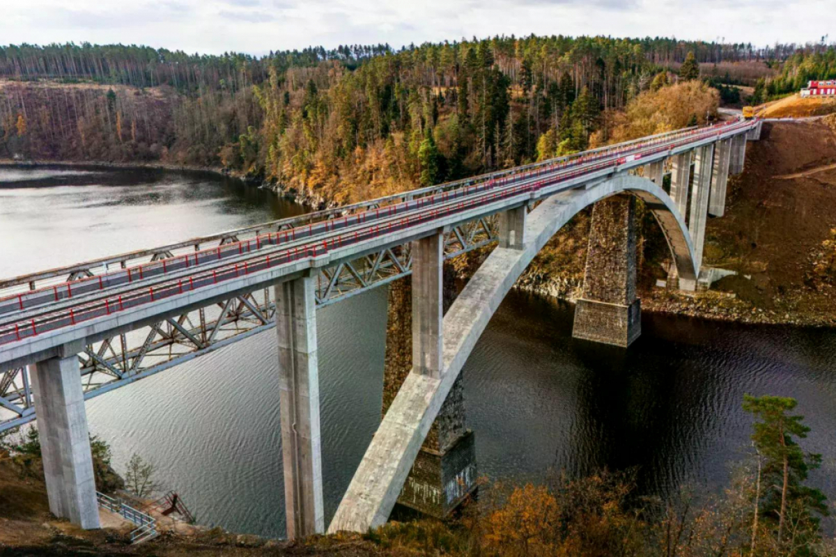 Foto Schwarzenberský most u Červené nad Vltavou