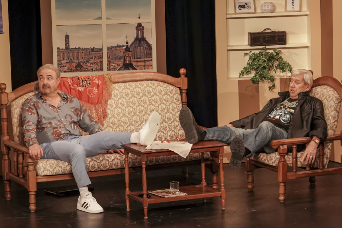 Foto Divadlo - Na Vánoce budu gay